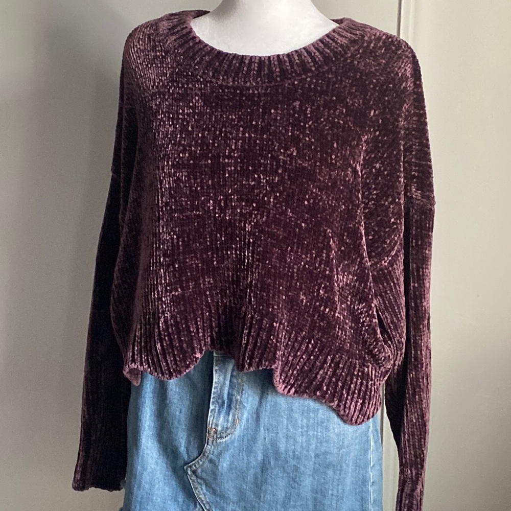 LA Hearts Plush Chenille Chunky Knit Crewneck Pullover Scallop Hem Crop Sweater
